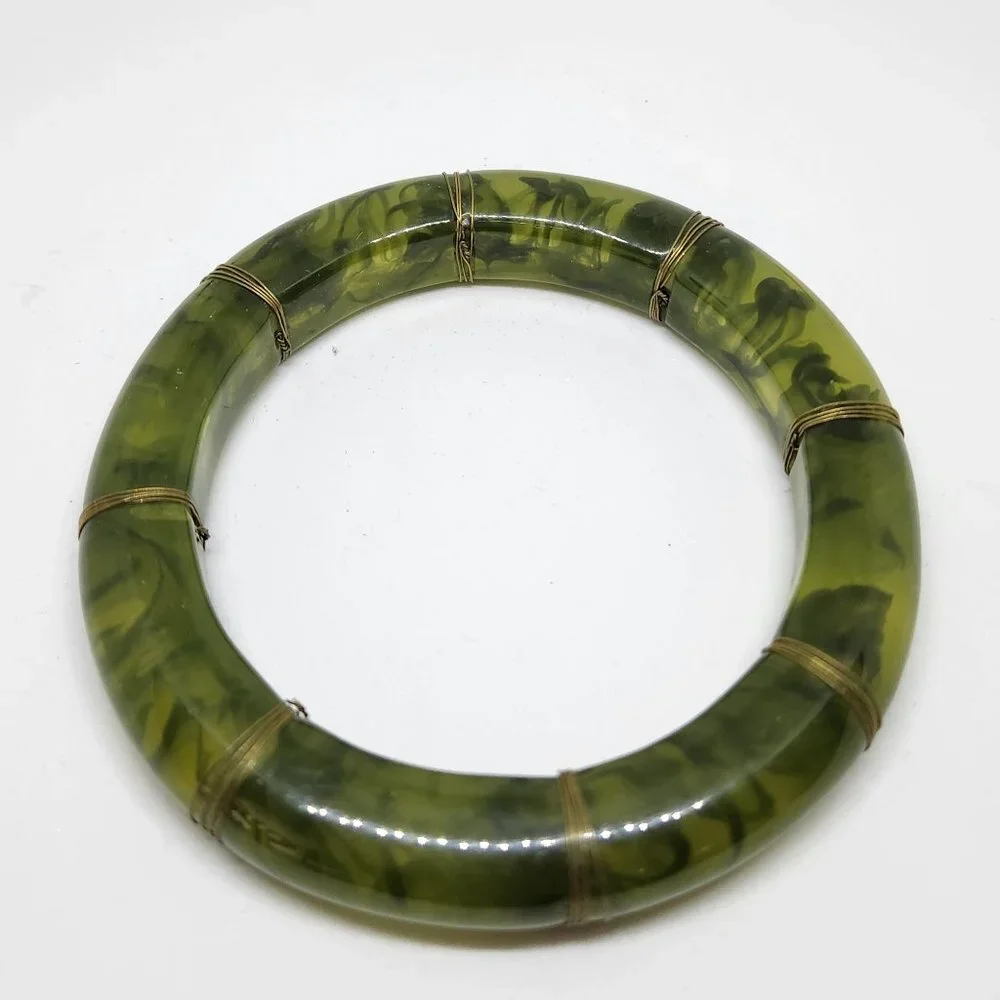 Beautiful Green Bangle Bracelets (2)
